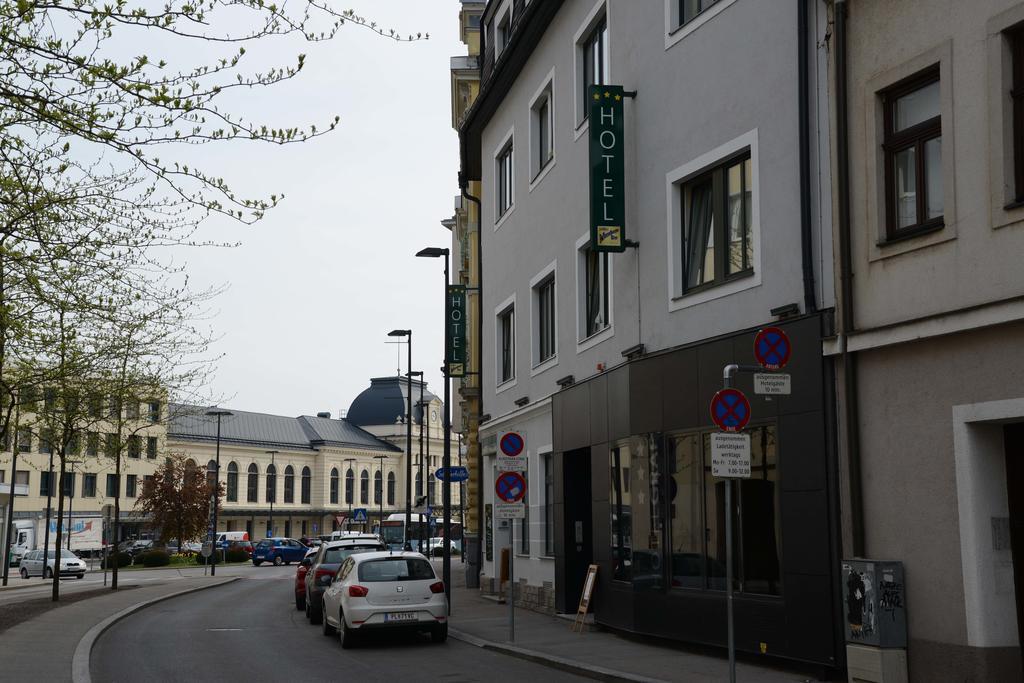 Hotel-Gasthof Graf Sankt Poelten Exterior photo